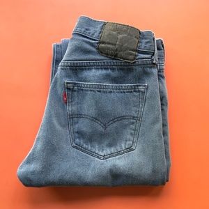 Blue wash Levi’s 501 32x30